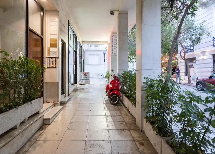 A Few Steps Away From Syntagma And Plaka By Athenian Homes